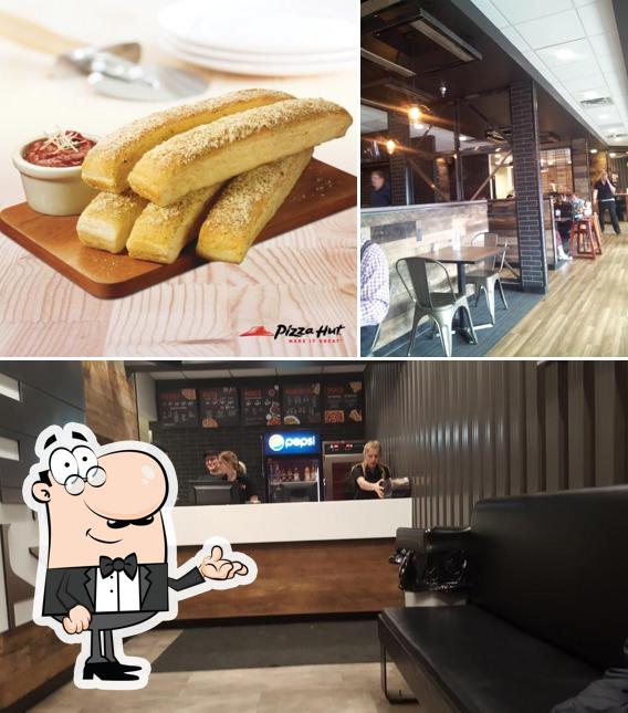 L'intérieur de Pizza Hut