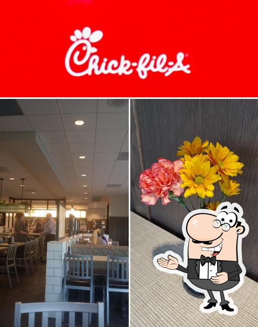 ChickfilA, 3230 32nd Ave S in Grand Forks Restaurant menu and reviews