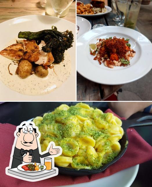 Hook and Ladder Manufacturing Company in Sacramento Restaurant reviews