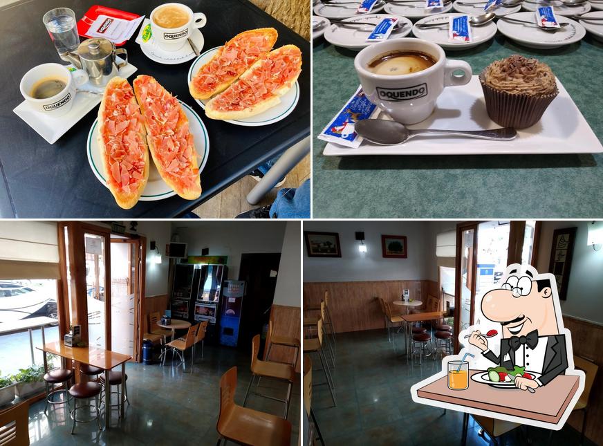Взгляните на эту фотографию, где видны еда и внутреннее оформление в Cafetería Kin-Bo