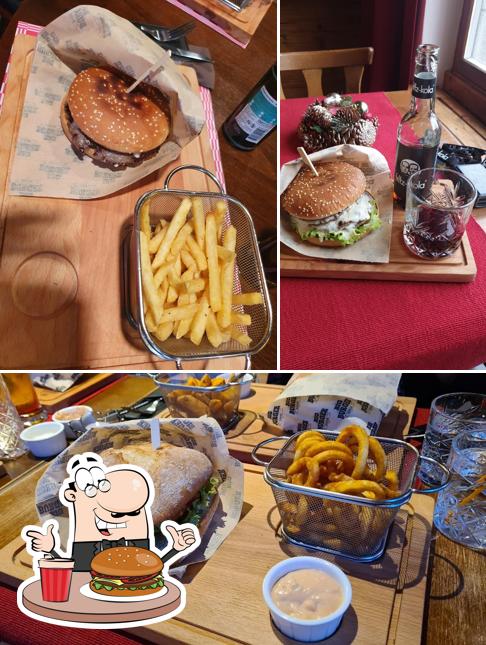 Ordina un hamburger a Big Burger Luzern Diner & Kurier