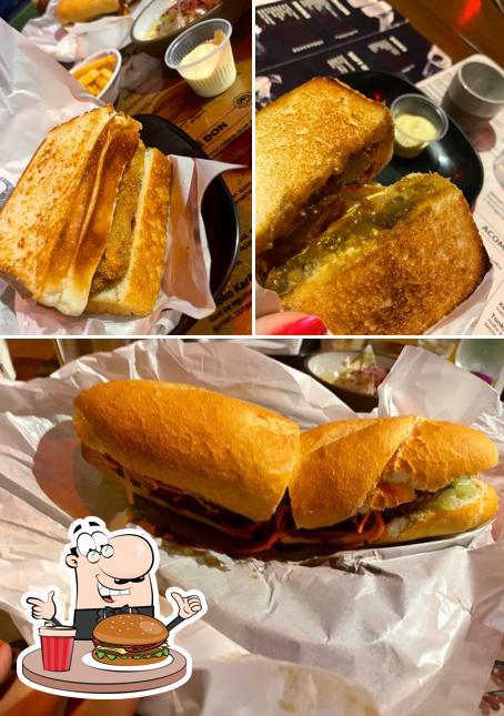 Consiga um hambúrguer no Doshi Izakaya