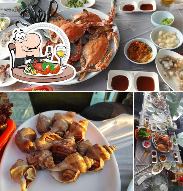 Try out seafood at 오륙도횟집