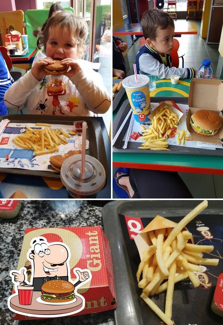 Commandez un hamburger à Quick Boncelles