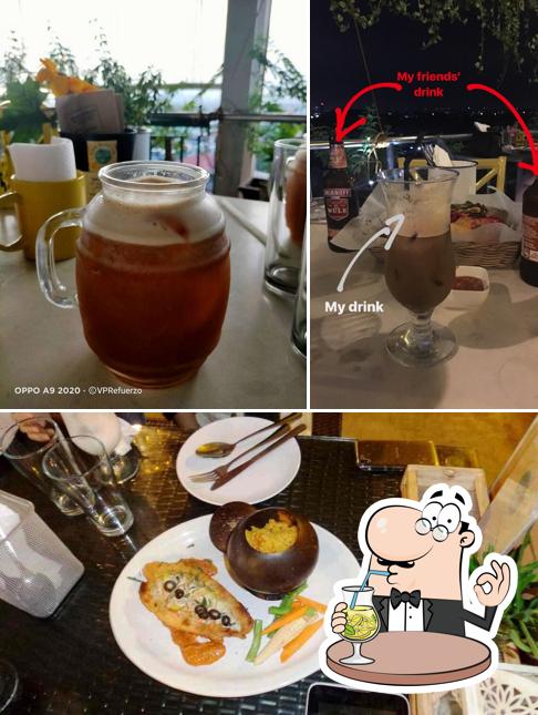 The photo of drink and food at Yellow Lantern Café