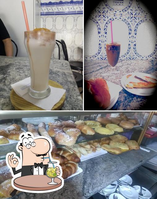 Это фотография, где изображены напитки и еда в Heladería la Vila