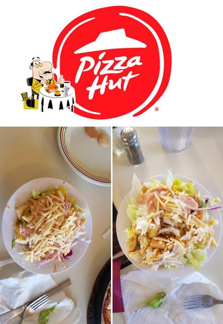 Pizza Hut in Thomasville Restaurant menu and reviews