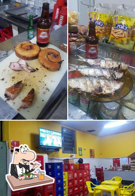 Confira a foto mostrando comida e interior no Bar da Bocha Campinas