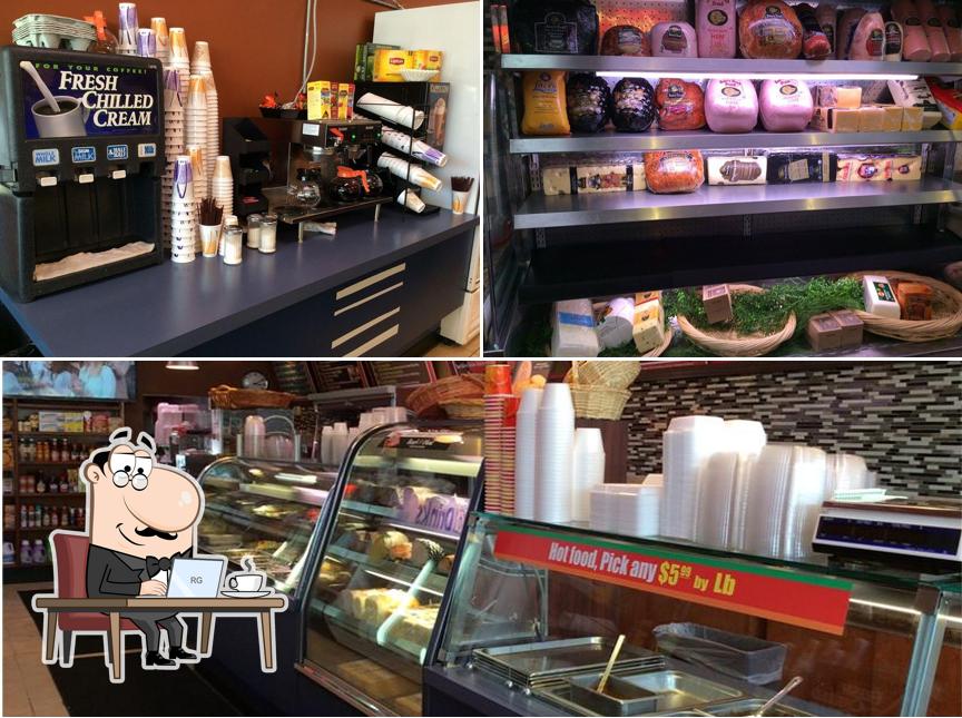 Hyde Park Deli & Bagels, 783 Hillside Ave in New Hyde Park Restaurant