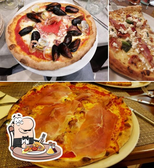 Prenditi una pizza a Ristorante Il Pesce D'oro