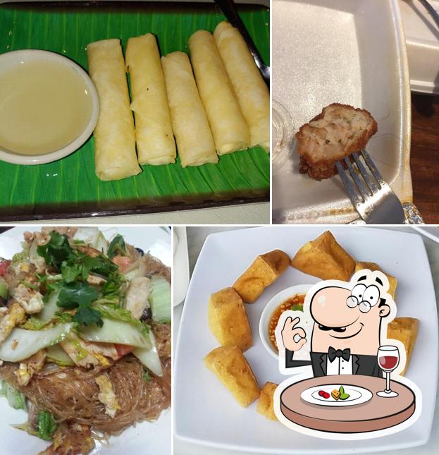 Comida en Thai Lily Cafe