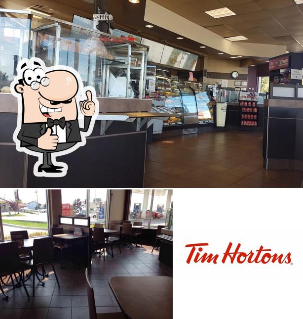 Regarder cette image de Tim Hortons