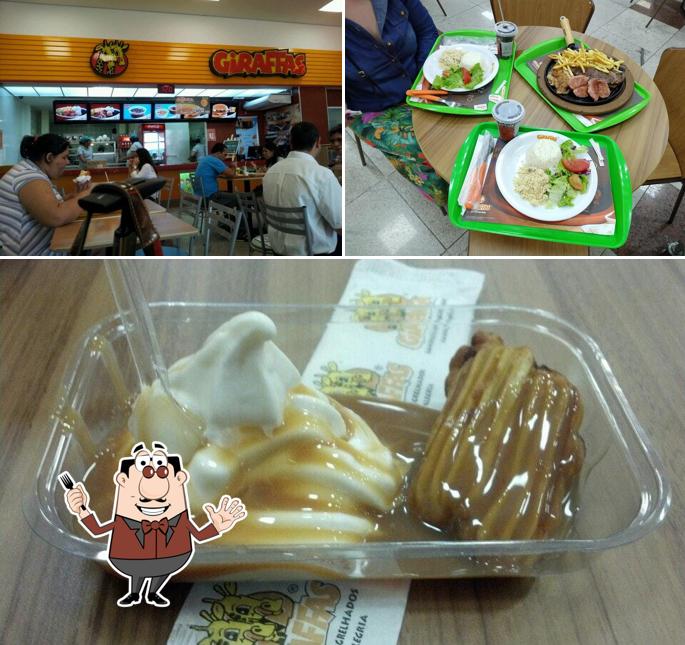 Entre diversos coisas, comida e interior podem ser encontrados no Giraffas Supermercado Carone