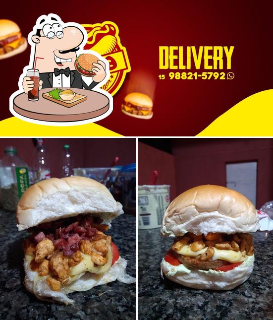 Consiga um hambúrguer no Raffa Dog & Burger