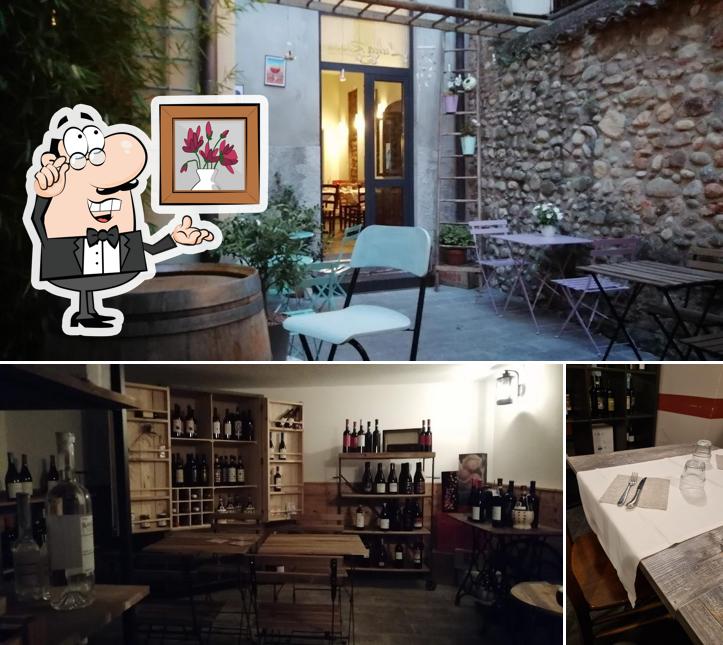 Gli interni di Pizzeria Luna Rossa