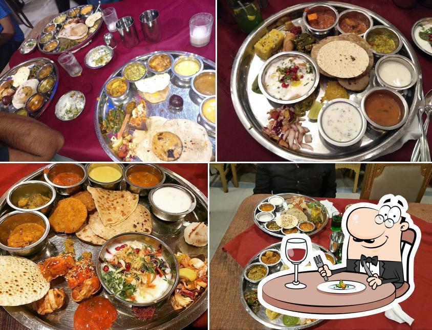 Food at Sukanta Thali