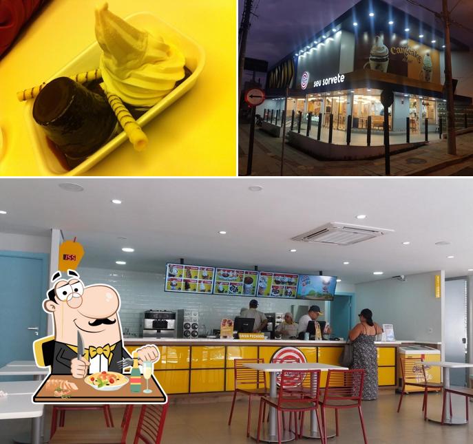 Esta é a foto ilustrando comida e interior no Chiquinho Sorvetes