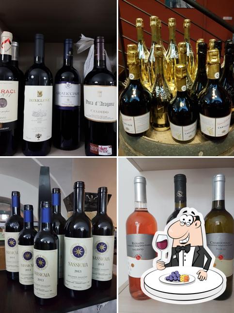 È gradevole bersi un bicchiere di vino a MoSto DiVino