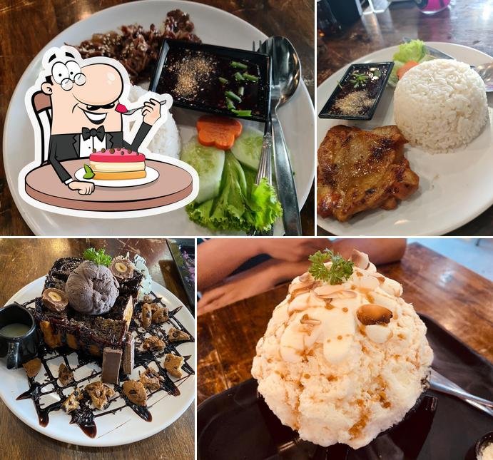 In Seoul BBQ Halal Seacon Srinakarain serves a variety of sweet dishes