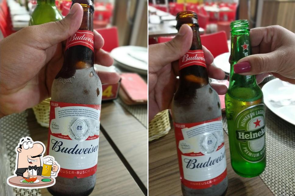 Peça um copo de cerveja leve ou escura