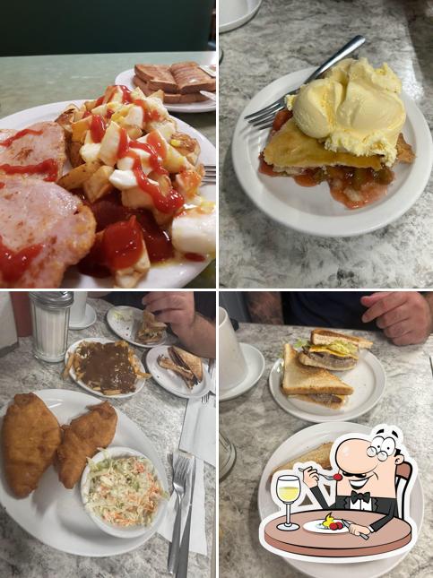 Hills Maple Leaf Restaurant in Orillia Restaurant menu and reviews