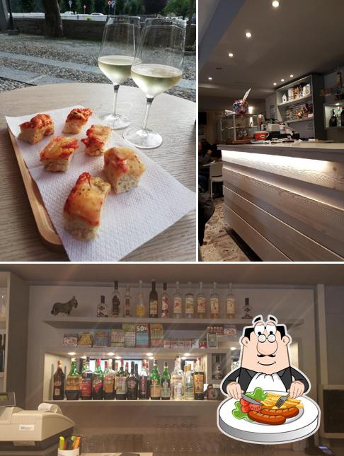 Tra le diverse cose da Bar Centro si possono trovare la cibo e birra