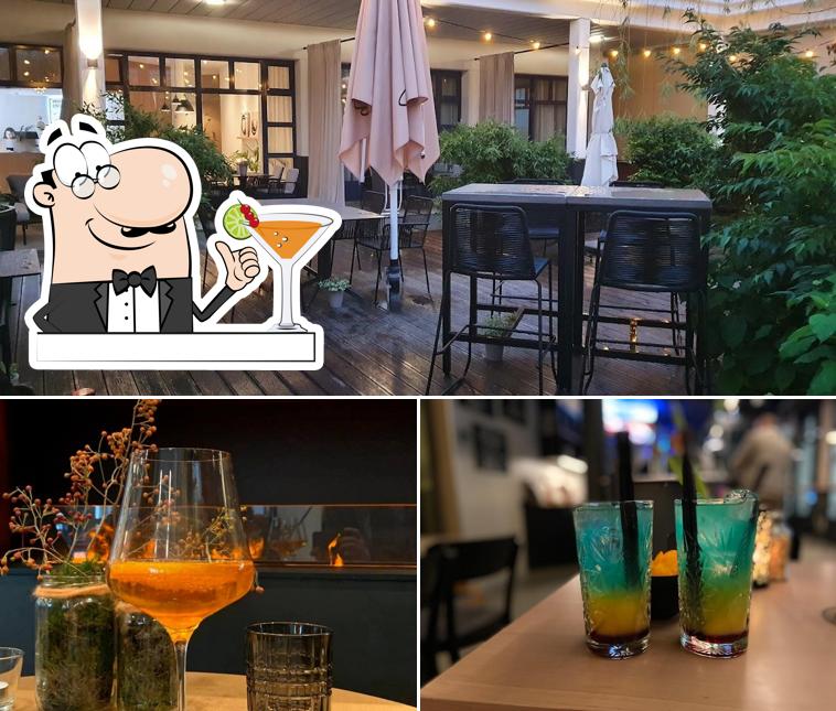 FORUM Restaurant Bar Zigarrenlounge si caratterizza per la bevanda e interni