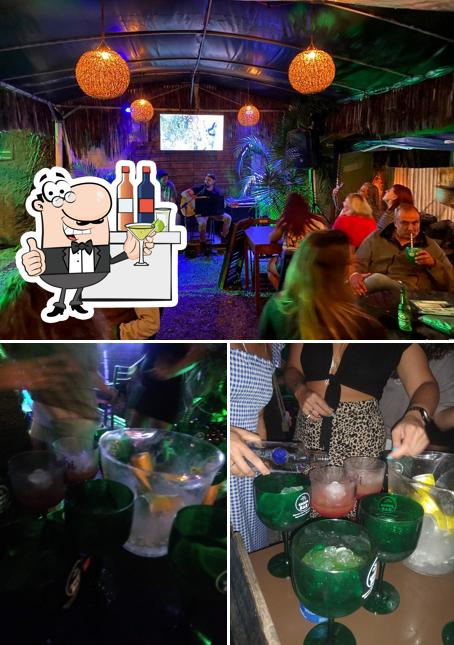 Look at this photo of Green Bar Boiçucanga