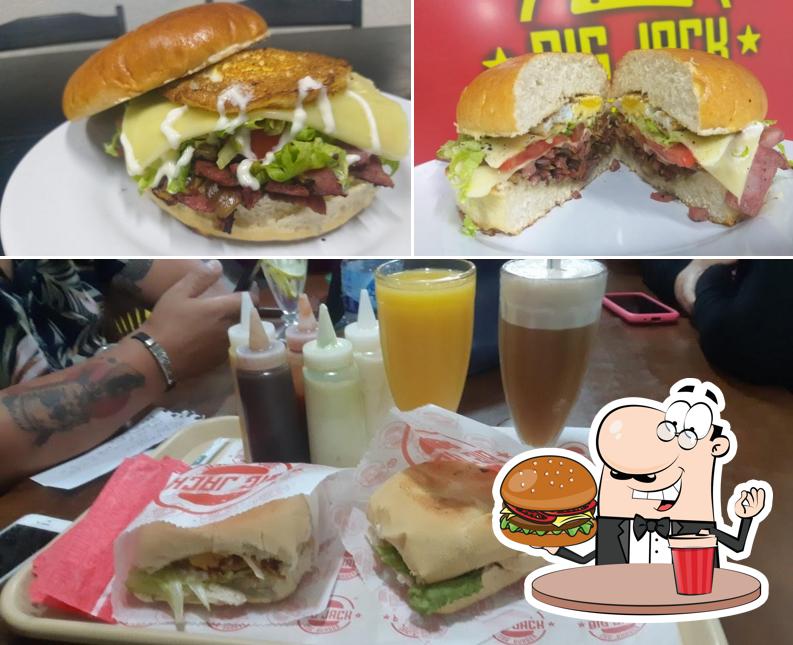 Experimente um hambúrguer no Big Jack - Paranaguá