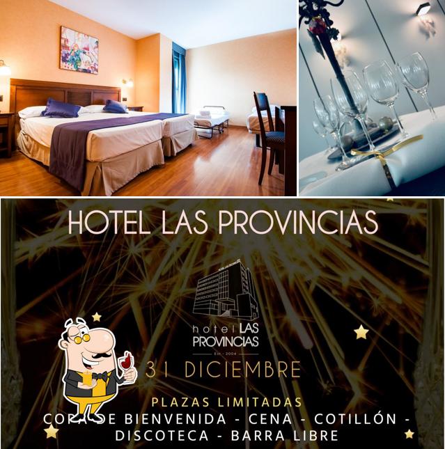 Приятно выпить бокал вина в "Hotel Las Provincias"