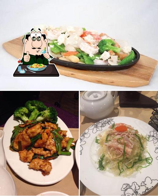 Mushroom Chinese & Japanese Restaurant, 779 Montauk Hwy in West Babylon