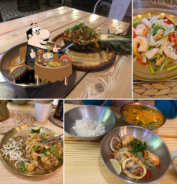 Еда в "Ule Thai"