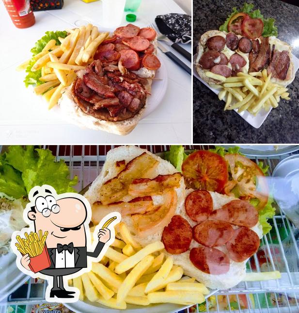 Peça fritas no Lanches da Família