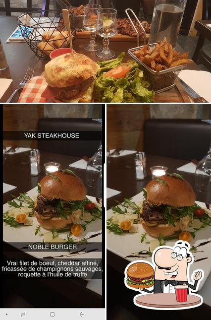 Pide una hamburguesa en Restaurant YAK Steakhouse