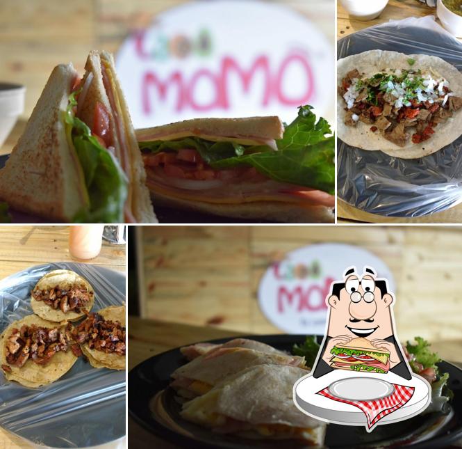 Клубные сэндвичи в "Taco MOMO"