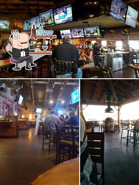 Twin Peaks, 8889 Gateway Blvd W in El Paso Restaurant menu and reviews