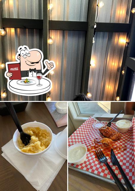 Birds and Burgers in Alabaster Restaurant menu and reviews