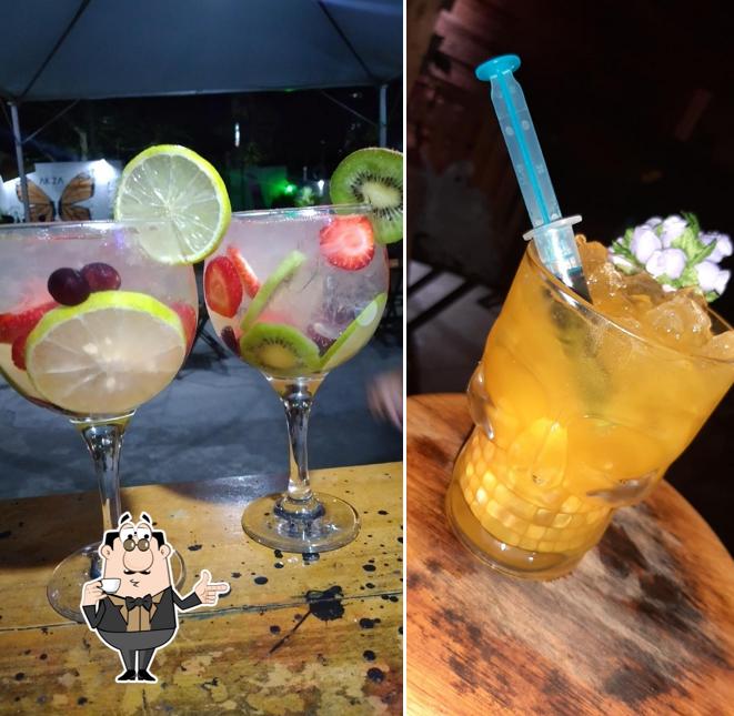 Descubra diferentes drinques oferecidos no Akaza Bar e DRINKERIA