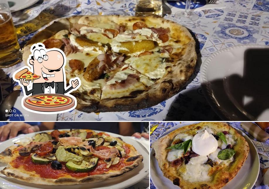 Ordina tra le svariate varianti di pizza