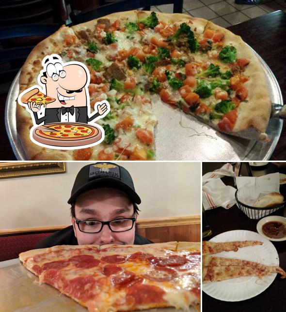 Pick pizza at Illiano's Grill