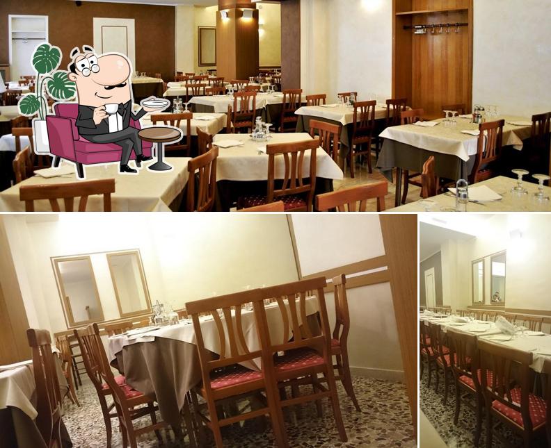 Gli interni di Ristorante Italiano Cinese Santa Rita - New Century