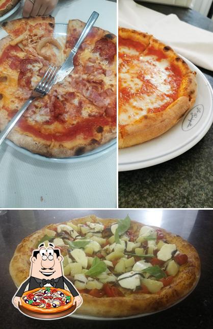 Prenez des pizzas à La Piedigrotta Ristorante Pizzeria
