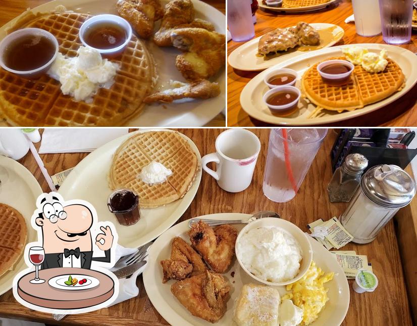 Comida en Roscoe's House of Chicken and Waffles