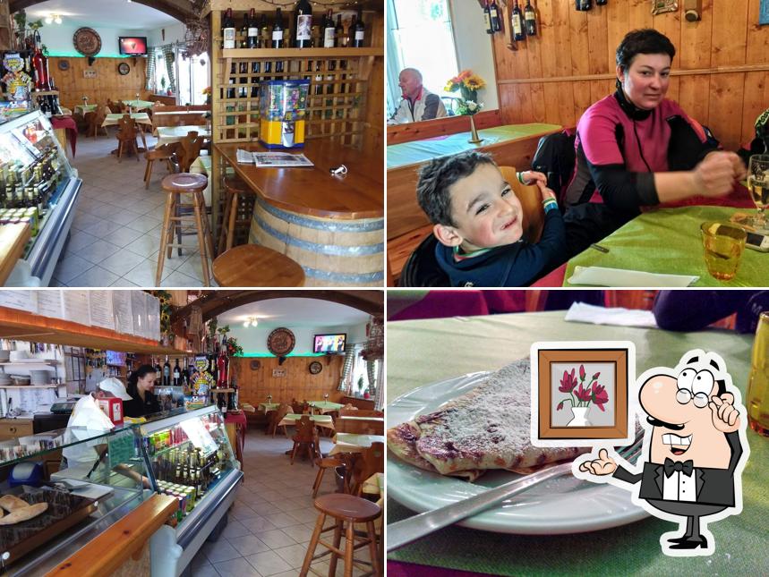 Dai un'occhiata agli interni di Pizzeria Pizza E Altro Gianluca Impera