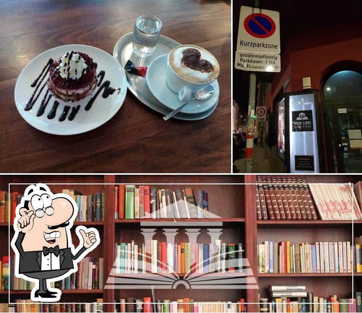 Take a seat at one of the tables at Vox Libri Café & modernes Antiquariat