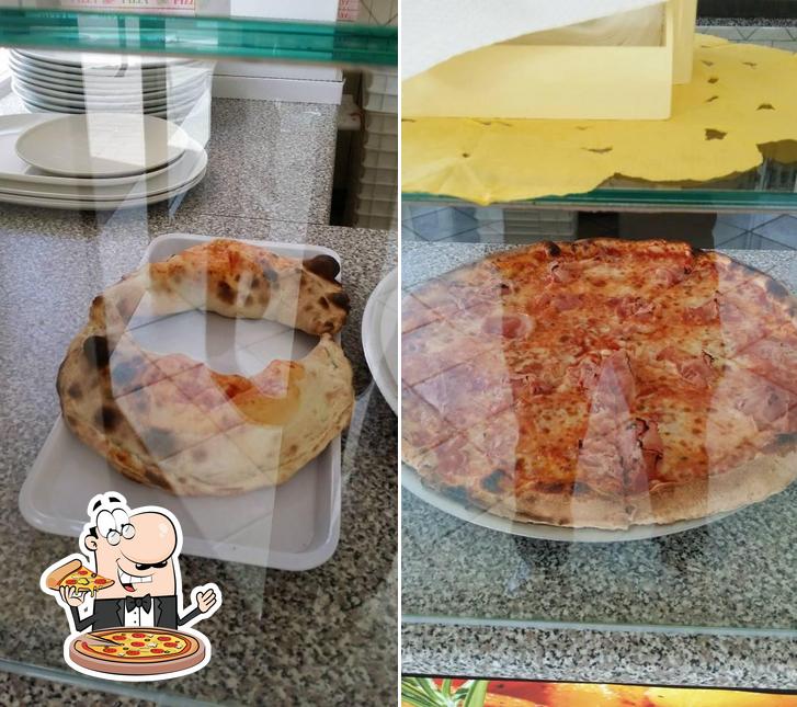 Scegli tra le molte varianti di pizza