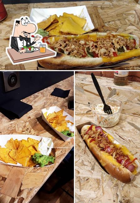 Food at Karl Maison du Hot Dog