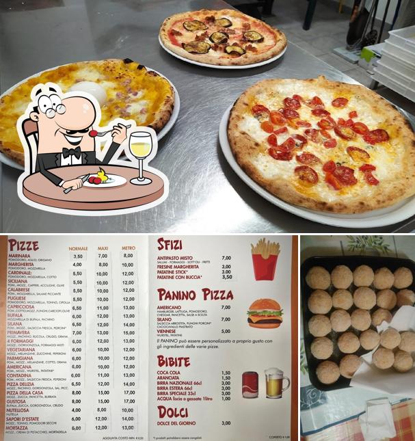 Cibo al Pizze Tony - Pizzeria Asporto, Consegna a Domicilio e Consumazione sul Posto