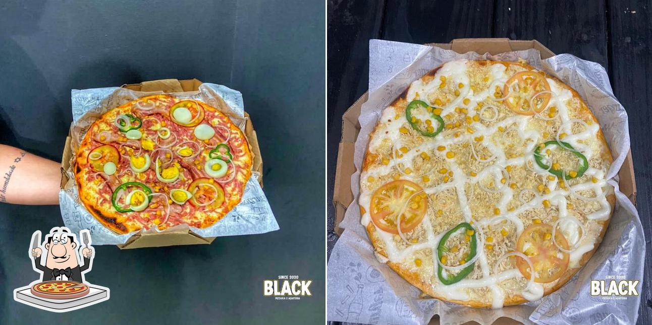 No Black Pizzaria, você pode degustar pizza