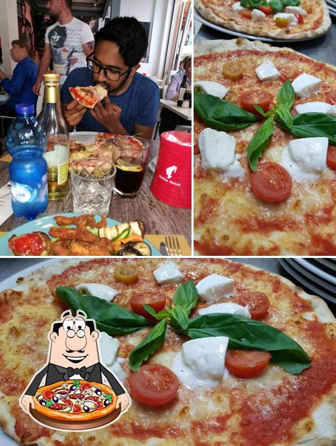 Prenditi una pizza a Bistro lounge cafe